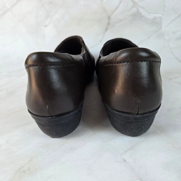 Clarks Collections Size 7.5 Brown Leather Slip On Loafer Wedge Rubber Heel - Picture 4 of 10
